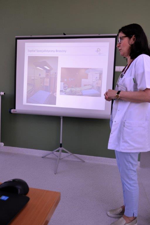 6. Dr Maria Szwajcowska ze Szpitala w Brzezinach poprowadziła wykład o fizjologii noworodka 6. Dr Maria Szwajcowska ze Szpitala w Brzezinach poprowadziła wykład o fizjologii noworodka